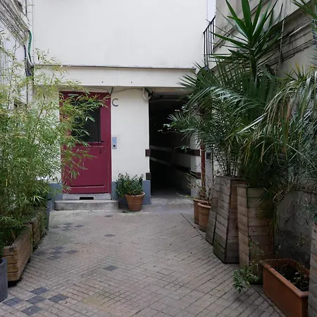 Brand New Studio In Central Near Opera