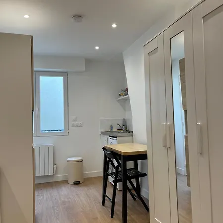 Brand New Studio In Central Near Opera *